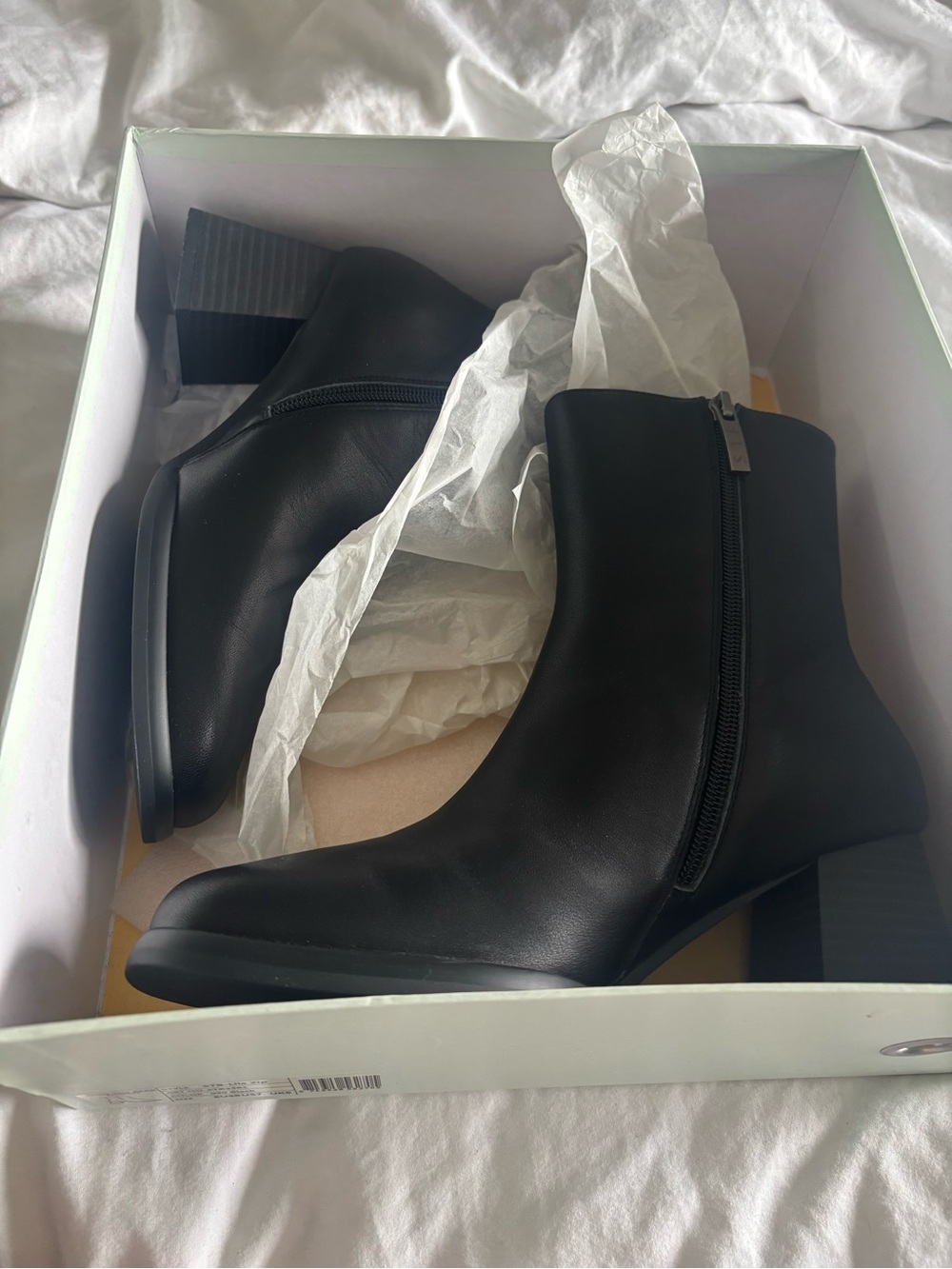 Shoe the bear boots Lila zip boots. Brand new. Size 8